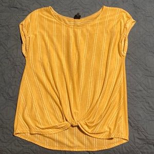 Yellow short cap sleeve shirt